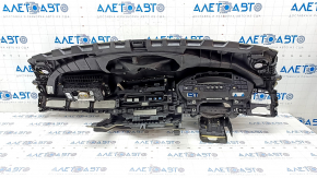 Торпедо передняя панель с AIRBAG Audi A4 B9 17- черная, без проекции, с пищалками