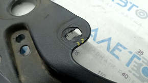 Накладка телевизора Mazda 6 13-17 трещины в креплениях, сломаны направляйки