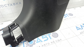Накладка передней стойки левая нижняя Infiniti Q50 14- черн, царапины, слом креп