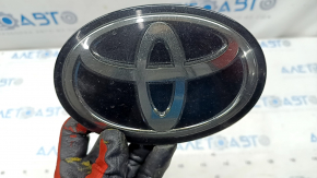 Емблема значок Toyota решітки радіатора Toyota Camry v70 18 під радар, пісок