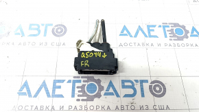 Фішка правого блоку управління підсилювачем керма Infiniti Q50 14- RWD ГУР нижня