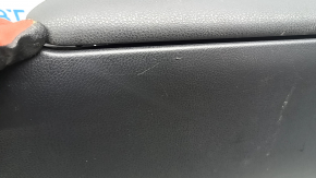 Консоль центральная подлокотник Toyota Camry v70 18- черн, царапины