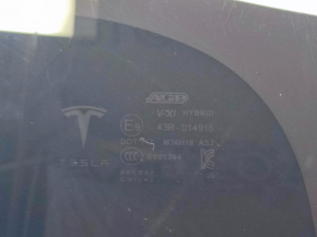 Скло дверей заднього лівого верхнє Tesla Model X 16-21 тип 1