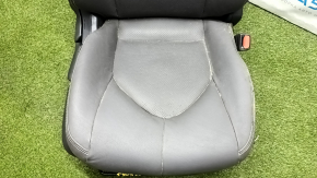 Пассажирское сидение Toyota Camry v70 18- с airbag, механич, кожа серое, под химчистку