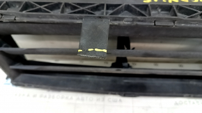 Жалюзі дефлектор радіатора Porsche Macan 15-2.0T, 3.0T зламані кріплення