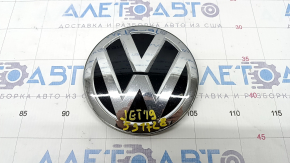 Эмблема решетки радиатора VW Jetta 19- под дистроник, песок, царапины