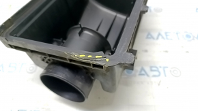Корпус повітряного фільтра Mazda 6 13-17 2.5 верхня частина, зламане кріплення, надлом