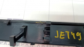 Накладка передней панели правая VW Jetta 19- серая, сломаны крепления