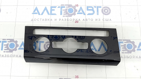 Накладка передньої панелі керування пічкою VW Jetta 19- чорний глянець, подряпини