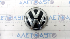 Эмблема решетки радиатора grill VW Passat b8 16-19 USA под радар, песок, царапины