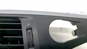 Воздуховод передней панели центральный BMW X3 F25 11-17 облезло покрытие