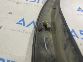 Накладка крыла передняя правая Subaru b10 Tribeca царапины,задиры, сломано крепление