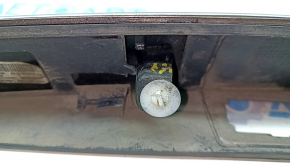 Накладка двери багажника Chevrolet Trax 17-22 с эмблемой, под камеру, надломы креп
