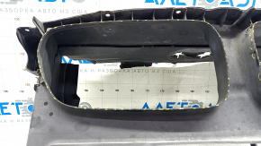 Телевизор панель радиатора BMW X3 F25 11-17 пластик, порван уплотнитель