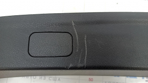 Обшивка дверей багажника нижня Mercedes W167 GLE 350 450 20-23 чорна, нижня частина, подряпини