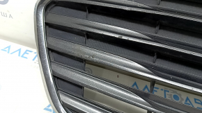 Нижняя решетка переднего бампера Toyota Avalon 13-15 дорест, хром, надломы сот, трещина, песок, прижата