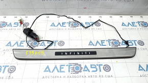 Накладка порога передняя правая внешняя Infiniti QX30 17- с хромом, с подсветкой, царапины