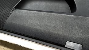 Обшивка двери карточка передняя правая Toyota Avalon 13-18 черная с черной вставкой, царапины