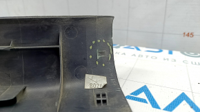 Накладка порога передняя правая внутр Toyota Camry v55 15-17 usa черная, сломано крепление, потёрта