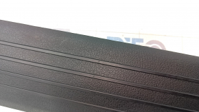 Накладка порога внутренняя задняя правая Mercedes W167 GLE 350 450 20-23 черная, царапина