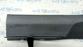 Накладка проема багажника Audi A6 C7 12-18 черн, царапины, надлом креп