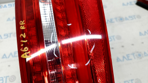 Ліхтар внутрішній кришка багажника правий Audi A6 C7 12-15 дорест