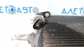 Радиатор кондиционера конденсер Audi A6 C7 12-17 с датчиком, трещина