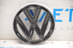 Эмблема решетки радиатора VW Jetta 11-14 USA сломаны крепления, песок