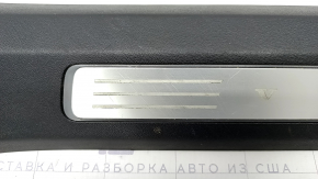 Накладка порога передняя левая внутренняя Volvo XC90 16-22 с подсветкой, черная, царапины