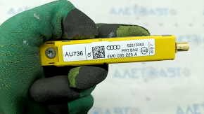 Усилитель антенны лев Audi Q7 16- дверь багажника