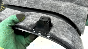 Накладка передньої стійки права нижня Audi Q7 16- чорний, подряпини, злам креп