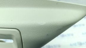 Накладка задней стойки левая задняя нижняя Volvo XC90 16-22 под ремень, серая, царапины