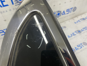 Форточка глухое стекло задняя правая Hyundai Sonata 15-19 бензин, царапины на хроме, царапины на стекле