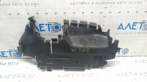 Дефлектор радиатора правый Audi Q7 16-19 2.0T