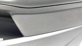Обшивка двери карточка передняя правая Ford Escape MK3 17-19 рест черная хром ручка, царапины