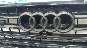 Решетка радиатора grill в сборе Audi Q7 16-19 черн глянец, под камеру, под парктроники, песок, окрашены эмблемы