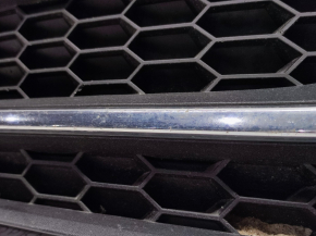 Решетка переднего бампера правая VW Passat b7 12-15 USA без птф, с молдингом, песок на хроме, сломаны крепления