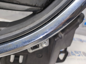Решетка радиатора grill в сборе со значком Mazda 3 14-18 BM дорест, песок, тычка, трещины