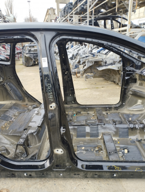 Стійка кузова центральна права Ford Escape MK3 13- на кузові, тички