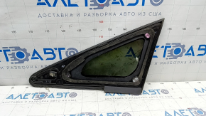 Форточка глухое стекло передняя правая Toyota Prius V 12-17 царапины на стекле