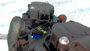 Актуаторы моторчики привода печки кондиционера Audi A4 B8 08-12 с кронштейном