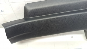 Накладка порога задняя правая Lexus CT200h 11-17 черная, потерта