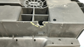 Корпус блока предохранителей подкапотный Chevrolet Volt 11-15 сломано крепление