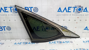 Форточка глухое стекло задняя левая Honda Accord 18-22 хром царапины на хроме, царапины на стекле