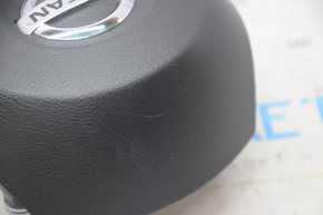 Подушка безопасности airbag в руль водительская Nissan Leaf 18-22 черная царапины