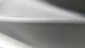 Обшивка двери карточка задняя правая Mazda CX-5 17- с черной вставкой кожа, подлокотник кожа черный, царапины