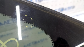 Форточка глухое стекло задняя левая Infiniti QX50 19- царапины на молдинге, царапины на стекле