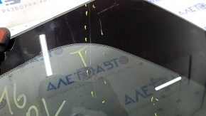 Форточка глухое стекло задняя левая Ford Explorer 11-19 царапины на стекле