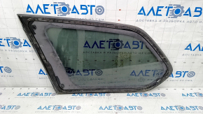 Форточка глухое стекло задняя правая Nissan Pathfinder 13-20 царапины на стекле