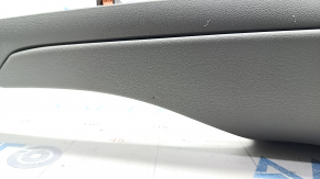 Накладка центральной консоли с подстаканниками Toyota Venza 21- кожа, серая, тычка, царапины